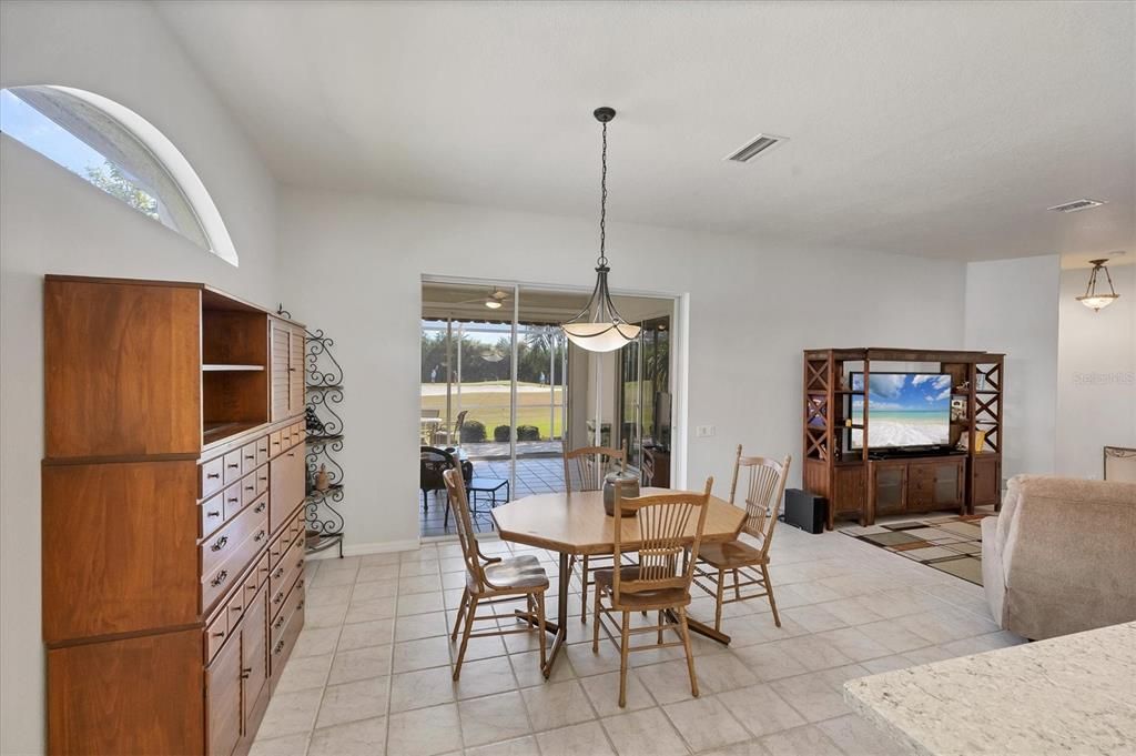 En Venta: $499,000 (3 camas, 2 baños, 1983 Pies cuadrados)