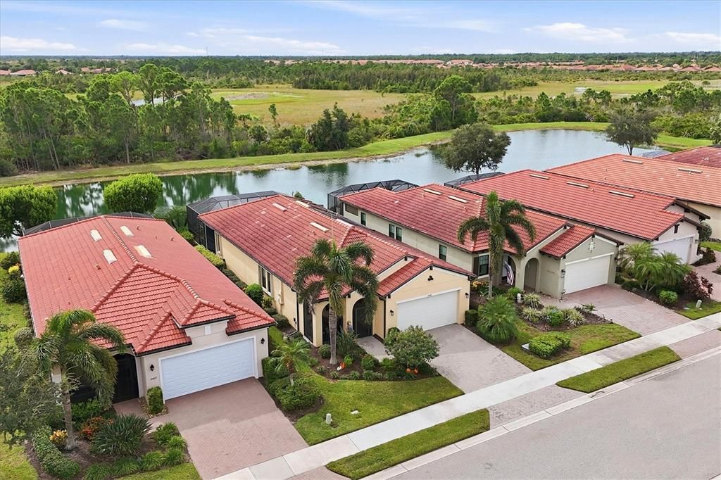 En Venta: $579,500 (2 camas, 2 baños, 1921 Pies cuadrados)