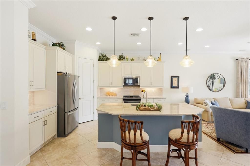 En Venta: $579,500 (2 camas, 2 baños, 1921 Pies cuadrados)