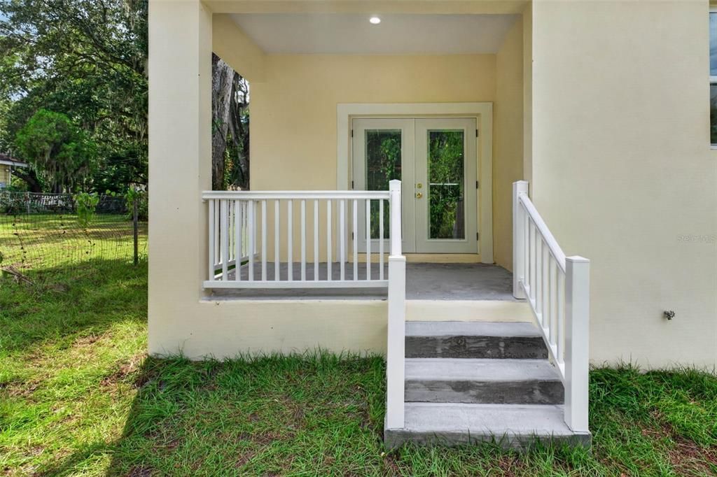 For Sale: $319,900 (3 beds, 2 baths, 1644 Square Feet)