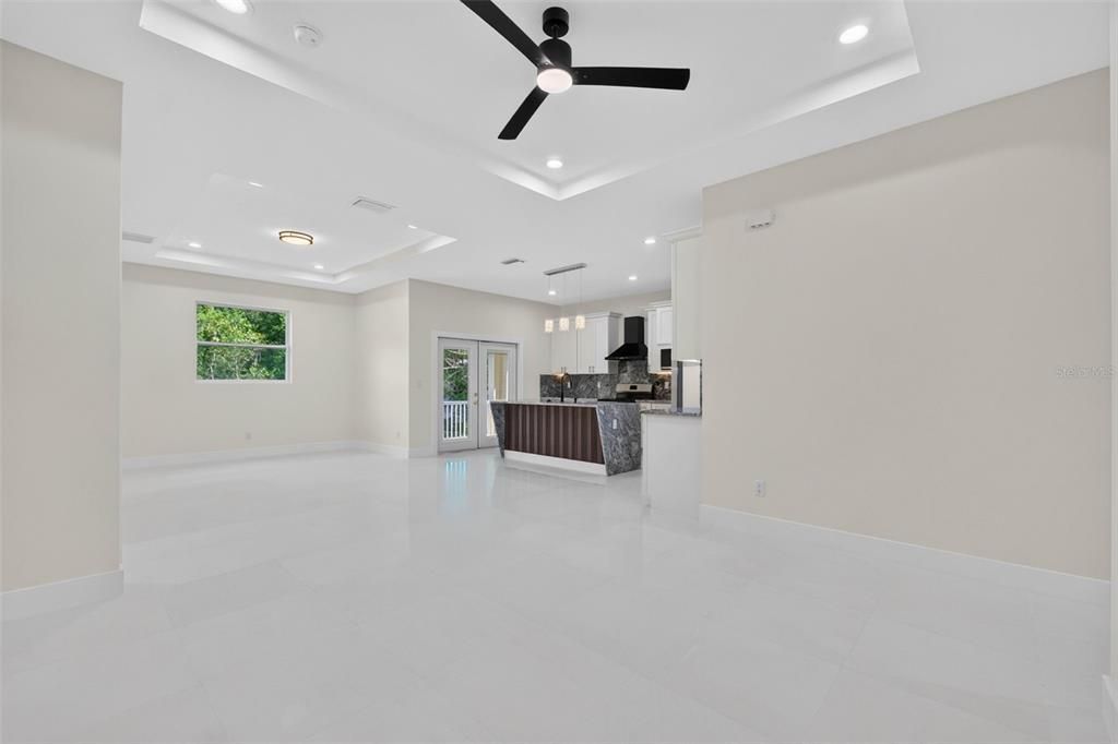 For Sale: $319,900 (3 beds, 2 baths, 1644 Square Feet)