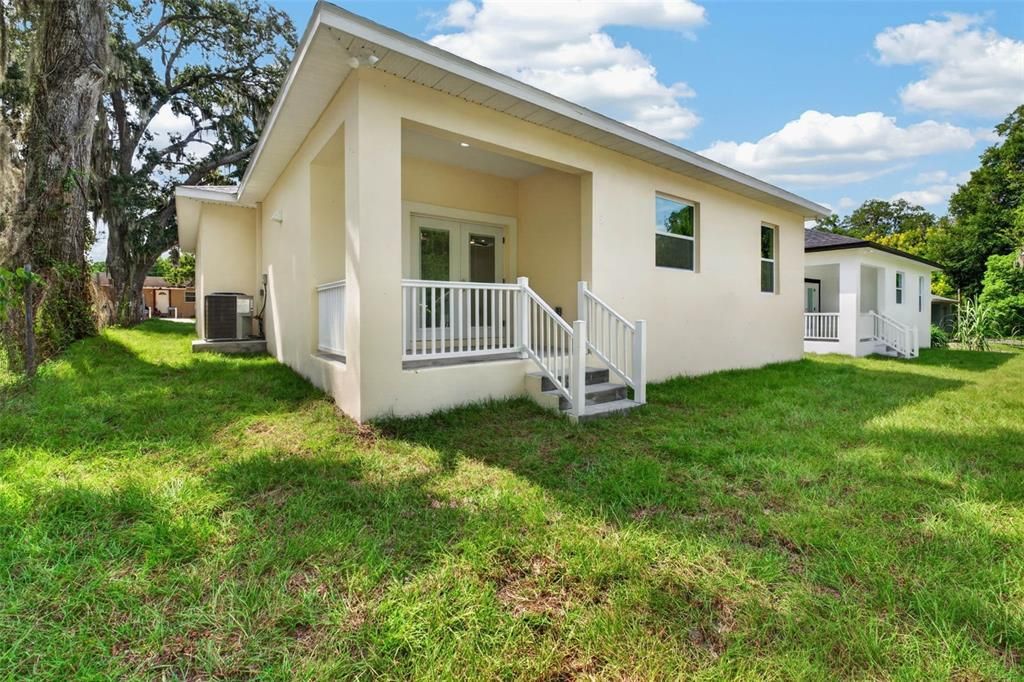 For Sale: $319,900 (3 beds, 2 baths, 1644 Square Feet)