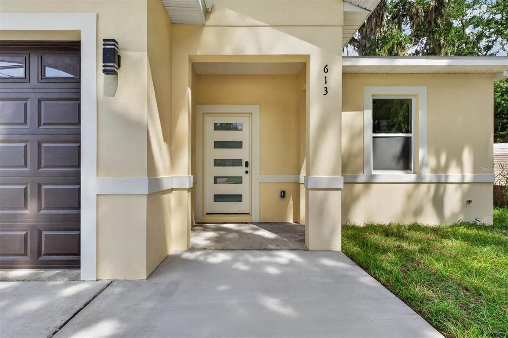 For Sale: $319,900 (3 beds, 2 baths, 1644 Square Feet)