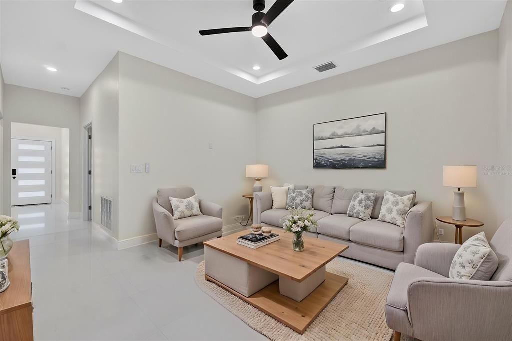 For Sale: $319,900 (3 beds, 2 baths, 1644 Square Feet)