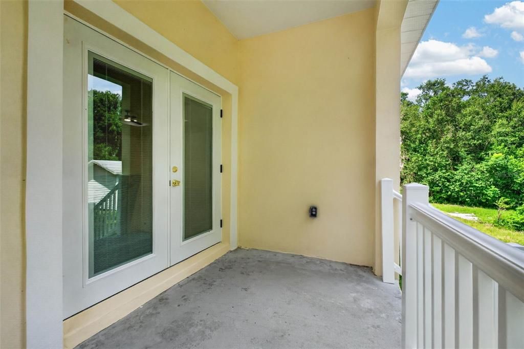 For Sale: $319,900 (3 beds, 2 baths, 1644 Square Feet)