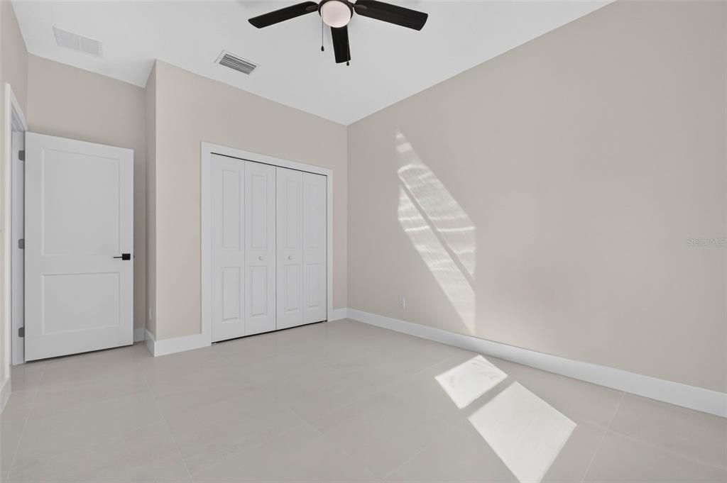 For Sale: $319,900 (3 beds, 2 baths, 1644 Square Feet)