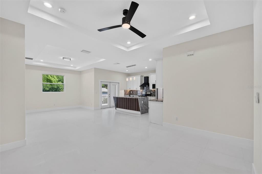 For Sale: $319,900 (3 beds, 2 baths, 1644 Square Feet)