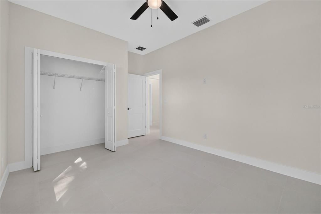 For Sale: $319,900 (3 beds, 2 baths, 1644 Square Feet)