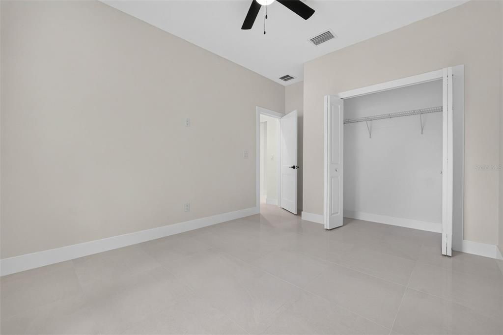 For Sale: $319,900 (3 beds, 2 baths, 1644 Square Feet)