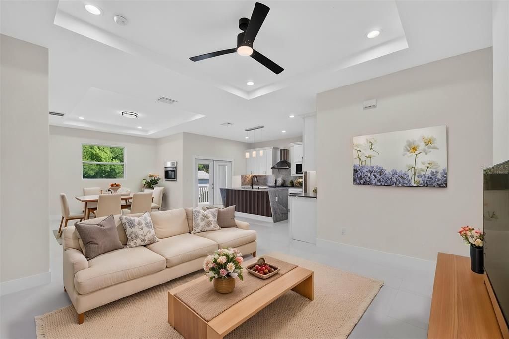 For Sale: $319,900 (3 beds, 2 baths, 1644 Square Feet)