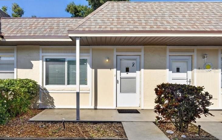 For Sale: $149,900 (1 beds, 1 baths, 707 Square Feet)