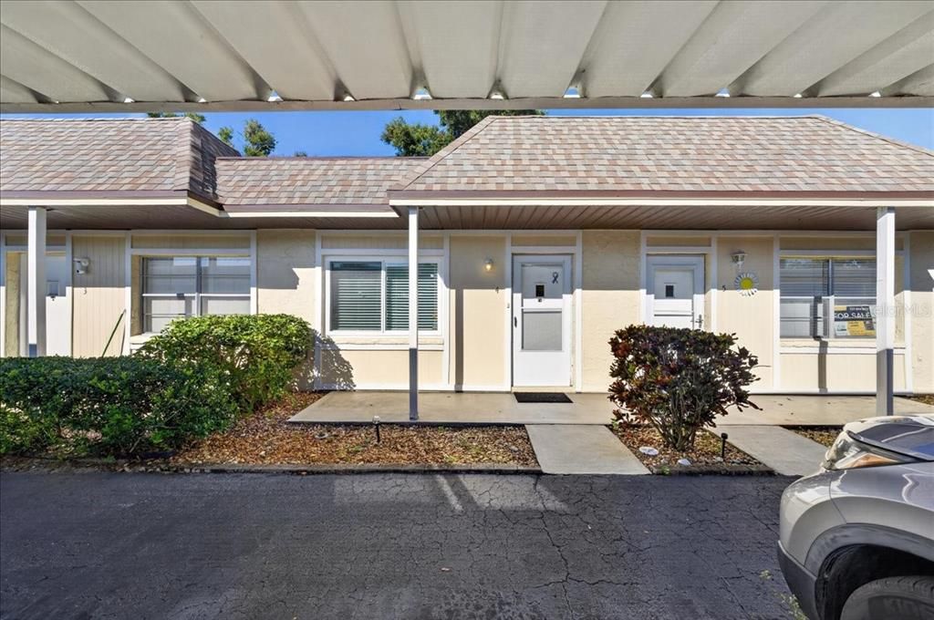 For Sale: $149,900 (1 beds, 1 baths, 707 Square Feet)