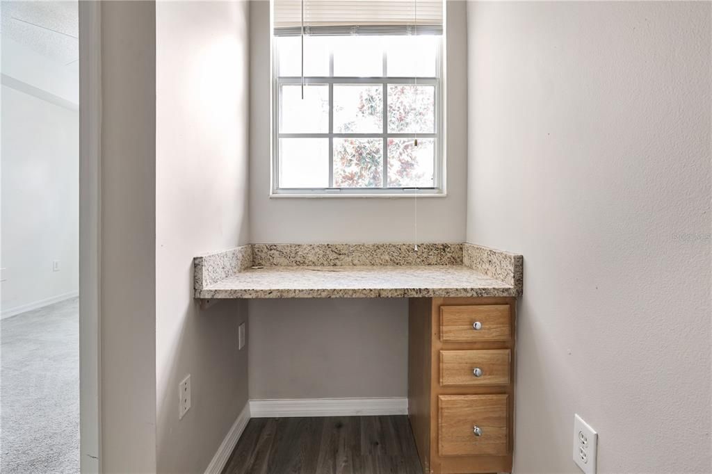 В аренду: $1,975 (3 спален, 3 ванн, 1359 Квадратных фут)