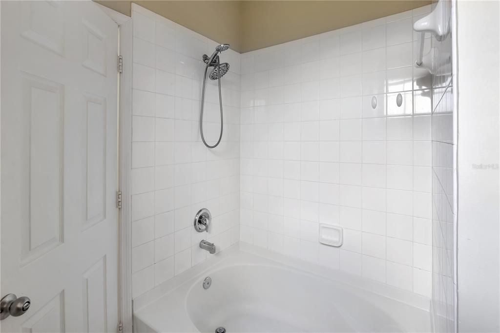 В аренду: $1,975 (3 спален, 3 ванн, 1359 Квадратных фут)