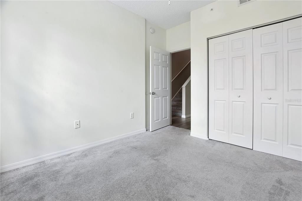 В аренду: $1,975 (3 спален, 3 ванн, 1359 Квадратных фут)