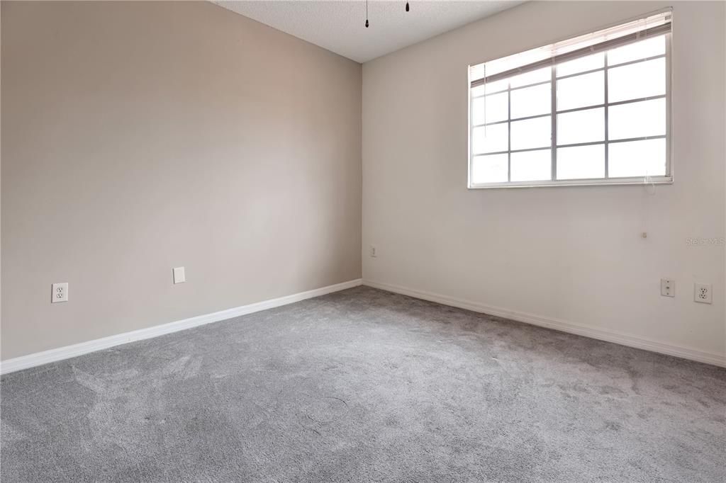 В аренду: $1,975 (3 спален, 3 ванн, 1359 Квадратных фут)