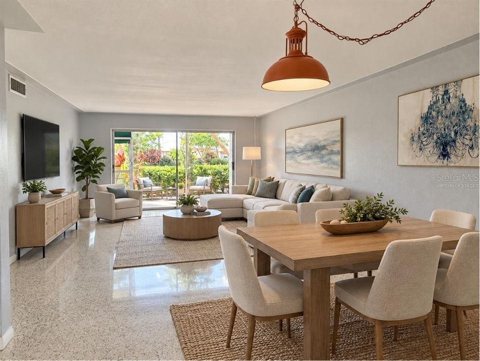 For Sale: $198,900 (2 beds, 2 baths, 1100 Square Feet)