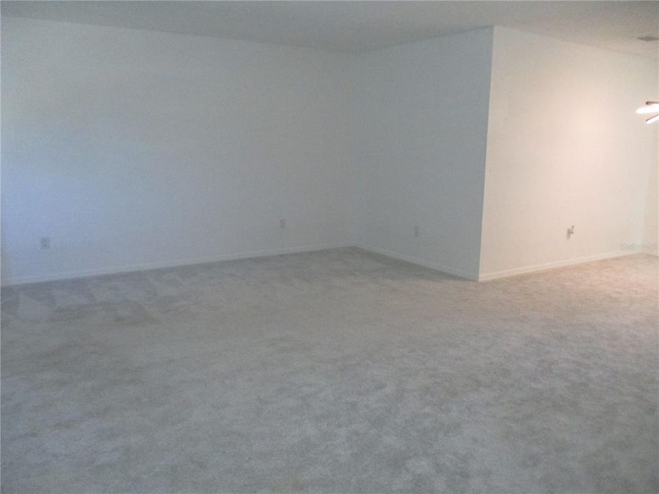 В аренду: $2,200 (2 спален, 2 ванн, 1756 Квадратных фут)