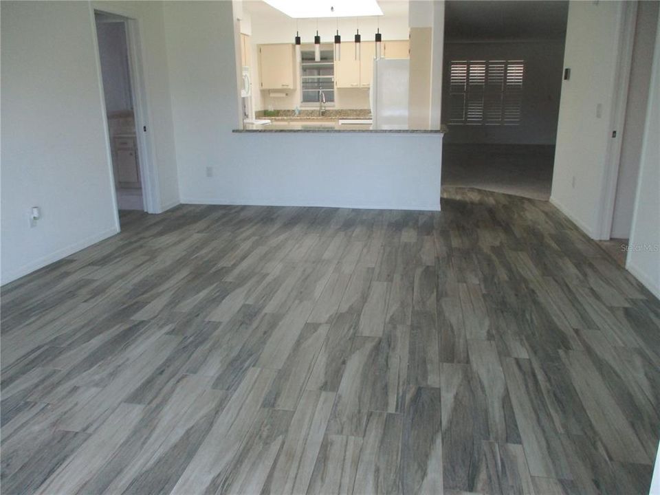 В аренду: $2,200 (2 спален, 2 ванн, 1756 Квадратных фут)
