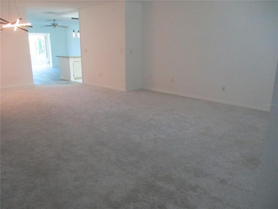 В аренду: $2,200 (2 спален, 2 ванн, 1756 Квадратных фут)