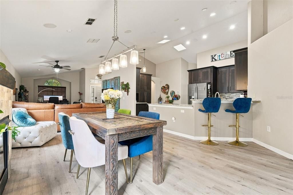 For Sale: $399,900 (3 beds, 2 baths, 1841 Square Feet)