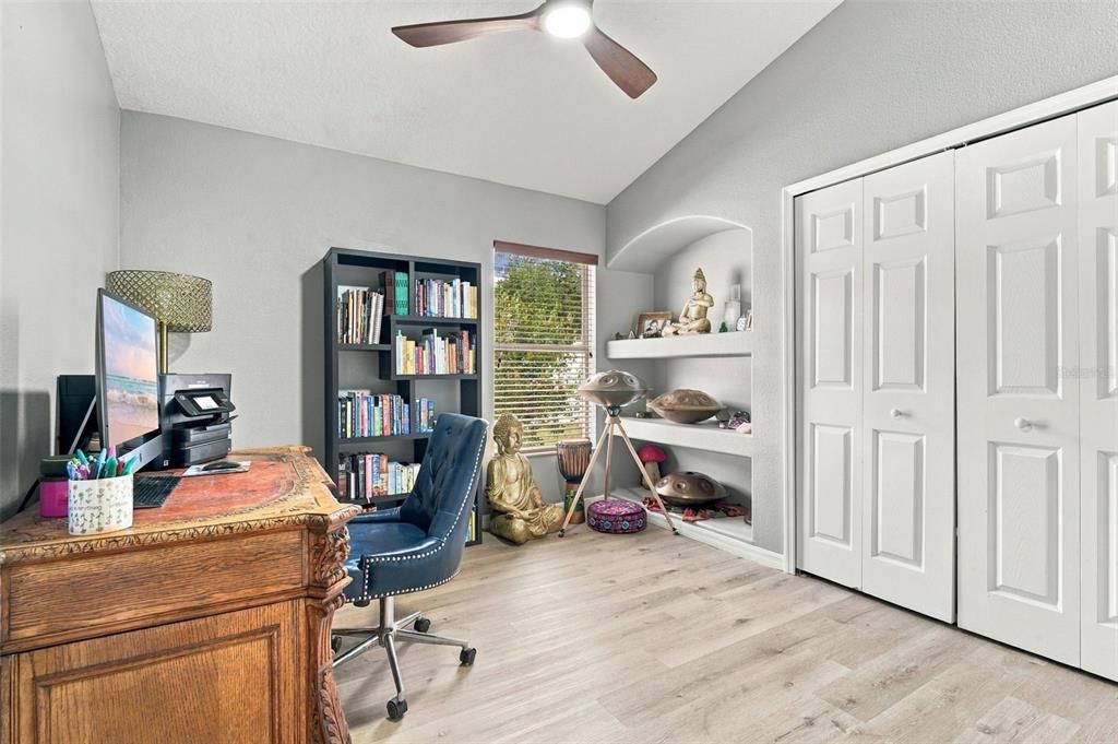 For Sale: $399,900 (3 beds, 2 baths, 1841 Square Feet)
