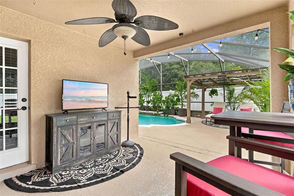 For Sale: $399,900 (3 beds, 2 baths, 1841 Square Feet)