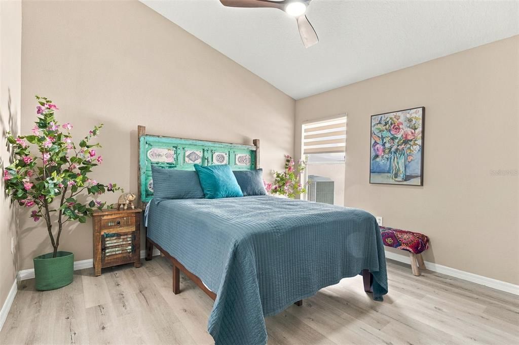 For Sale: $399,900 (3 beds, 2 baths, 1841 Square Feet)
