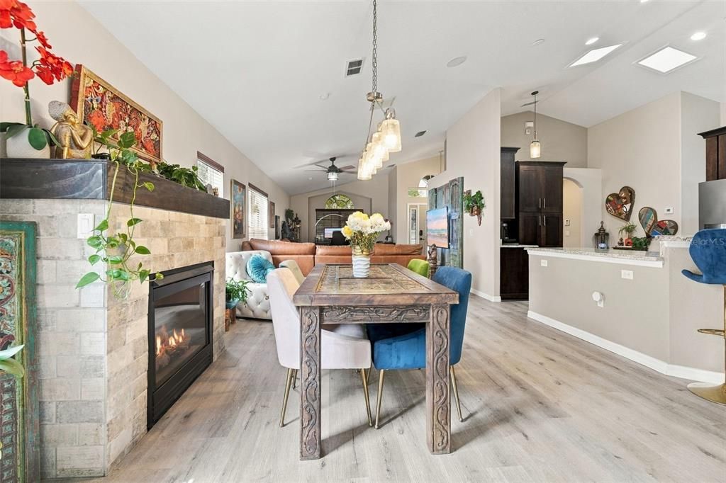 For Sale: $399,900 (3 beds, 2 baths, 1841 Square Feet)