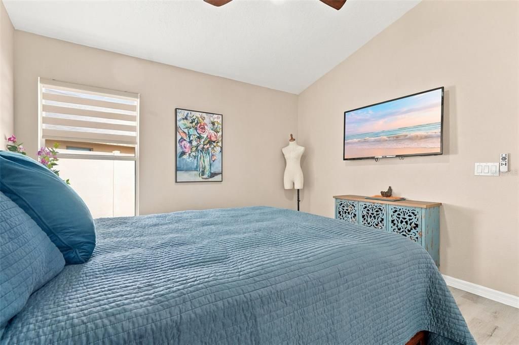 For Sale: $399,900 (3 beds, 2 baths, 1841 Square Feet)