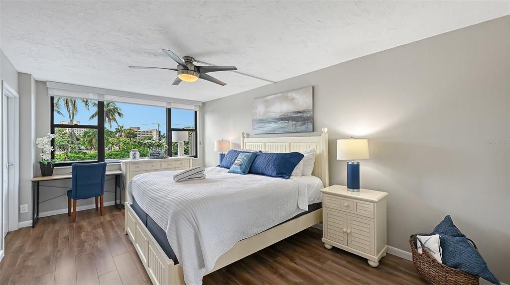 For Sale: $634,900 (2 beds, 2 baths, 1152 Square Feet)