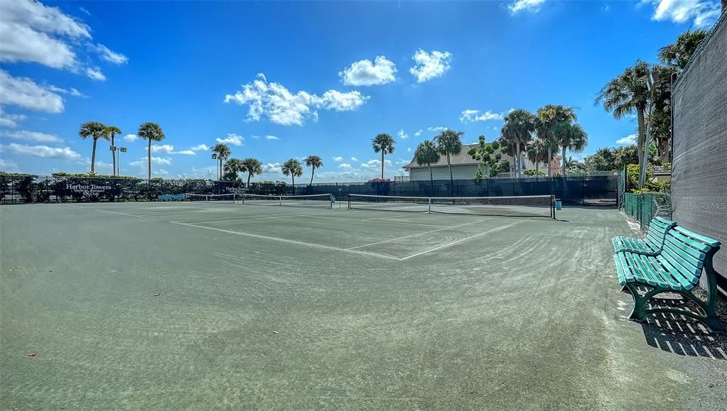 For Sale: $634,900 (2 beds, 2 baths, 1152 Square Feet)