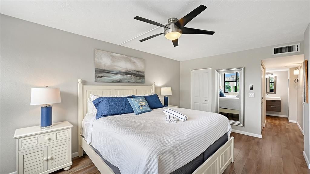 For Sale: $634,900 (2 beds, 2 baths, 1152 Square Feet)