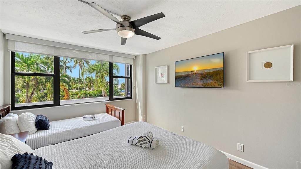 For Sale: $634,900 (2 beds, 2 baths, 1152 Square Feet)