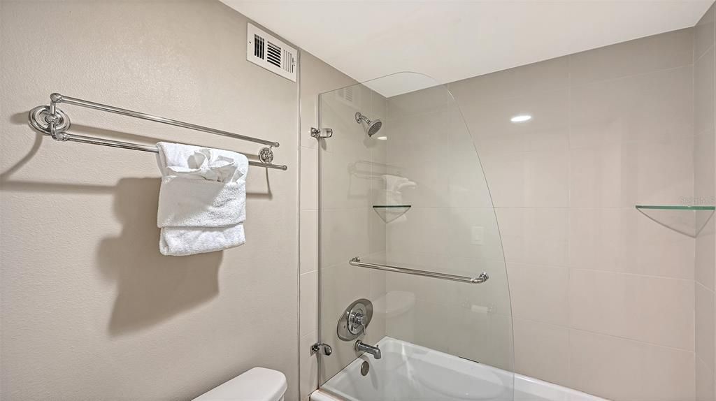 For Sale: $634,900 (2 beds, 2 baths, 1152 Square Feet)