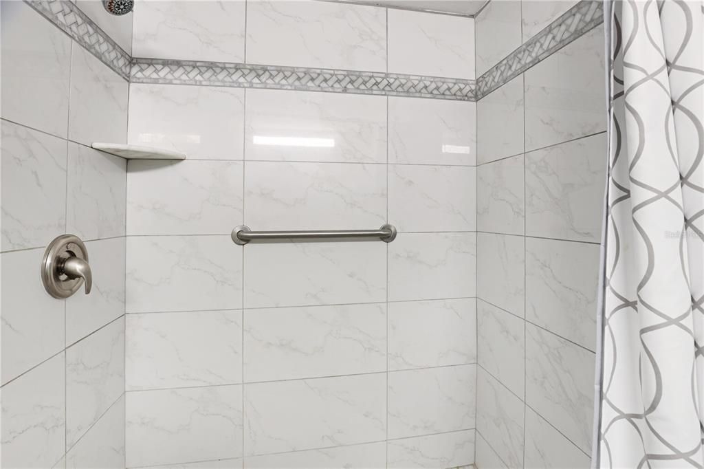 В аренду: $2,300 (2 спален, 2 ванн, 1042 Квадратных фут)
