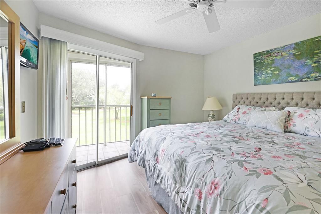 В аренду: $2,300 (2 спален, 2 ванн, 1042 Квадратных фут)