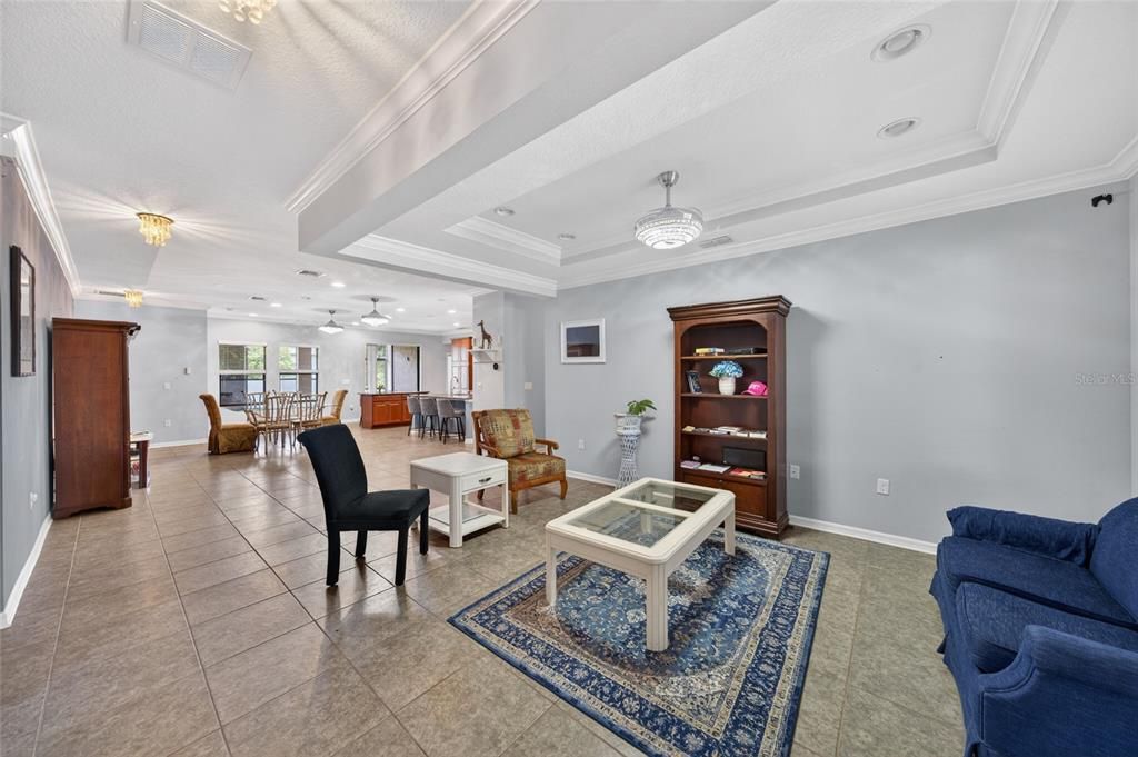 En Venta: $395,777 (4 camas, 3 baños, 2466 Pies cuadrados)