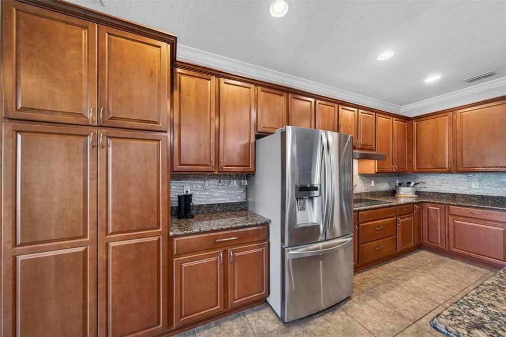 En Venta: $395,777 (4 camas, 3 baños, 2466 Pies cuadrados)