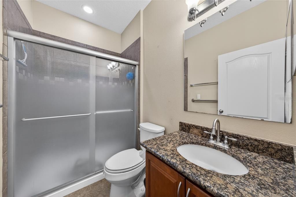 En Venta: $395,777 (4 camas, 3 baños, 2466 Pies cuadrados)