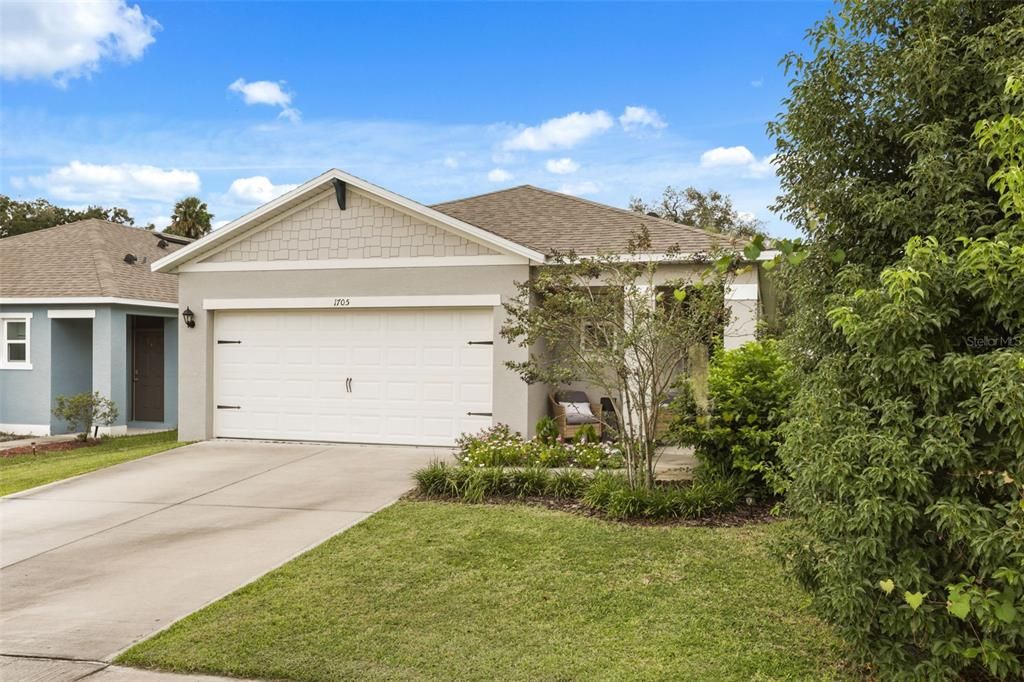 For Sale: $328,900 (3 beds, 2 baths, 1617 Square Feet)