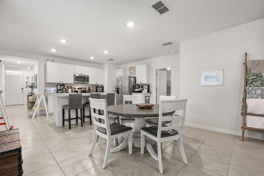For Sale: $328,900 (3 beds, 2 baths, 1617 Square Feet)
