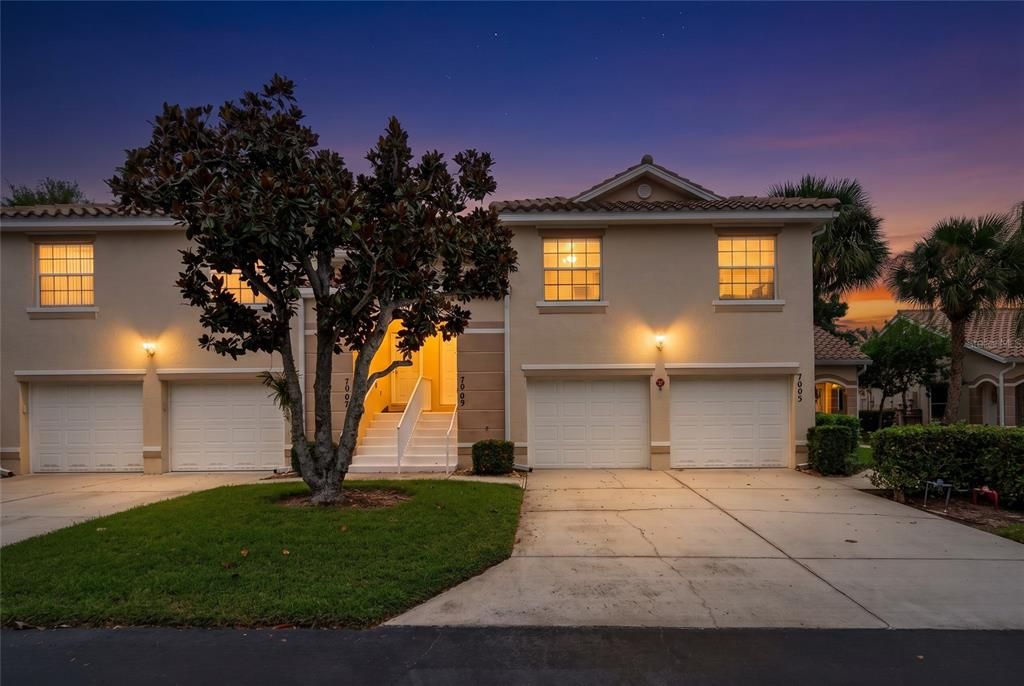 For Sale: $249,900 (2 beds, 2 baths, 1409 Square Feet)