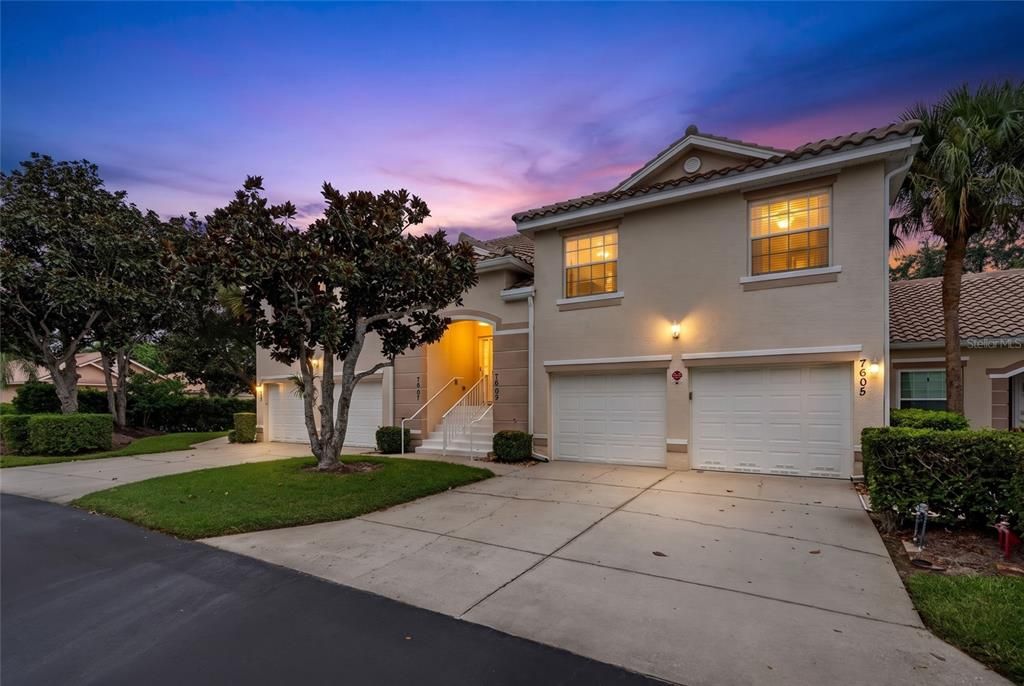 For Sale: $249,900 (2 beds, 2 baths, 1409 Square Feet)