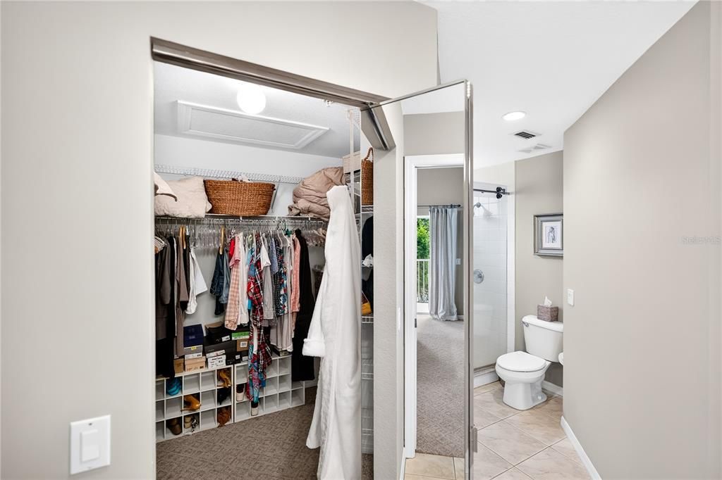 For Sale: $249,900 (2 beds, 2 baths, 1409 Square Feet)