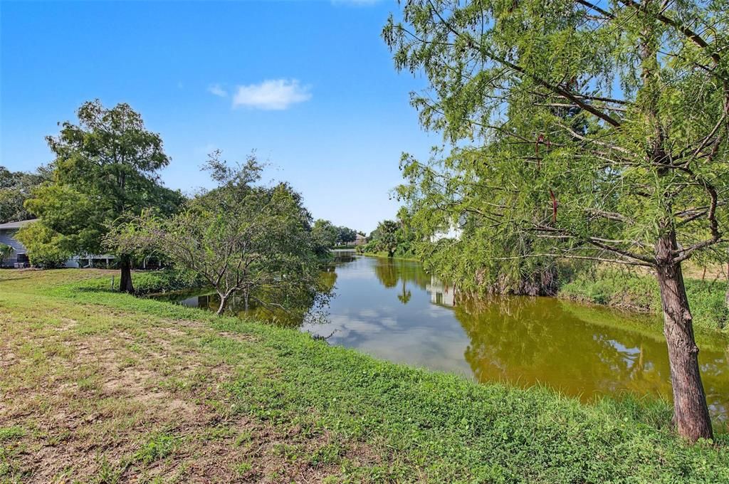 En Venta: $329,000 (3 camas, 2 baños, 1339 Pies cuadrados)