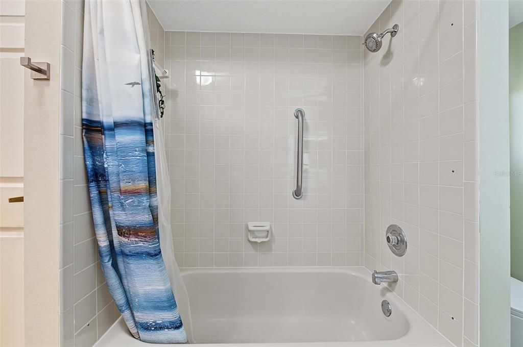 En Venta: $329,000 (3 camas, 2 baños, 1339 Pies cuadrados)