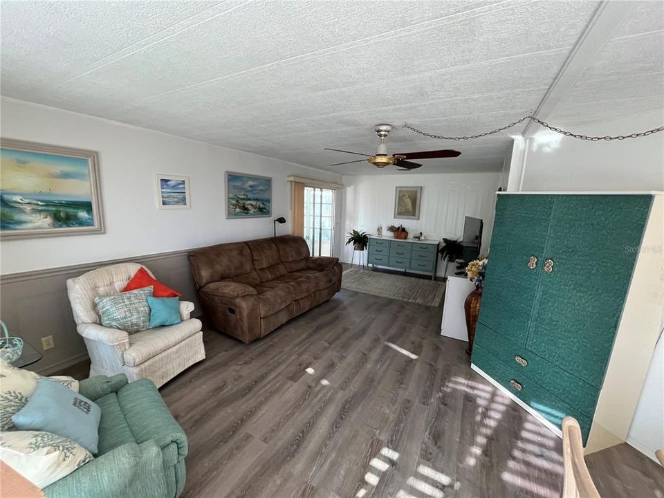En Venta: $160,000 (2 camas, 2 baños, 1359 Pies cuadrados)