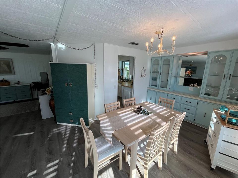 En Venta: $160,000 (2 camas, 2 baños, 1359 Pies cuadrados)