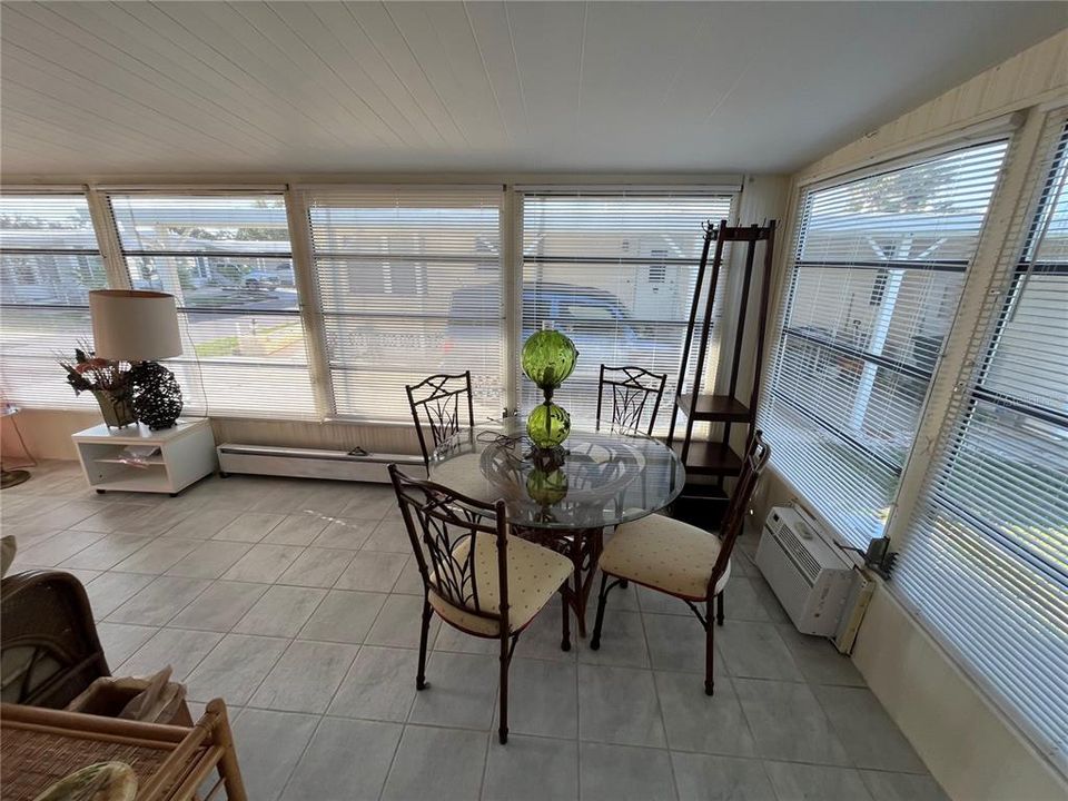 En Venta: $160,000 (2 camas, 2 baños, 1359 Pies cuadrados)